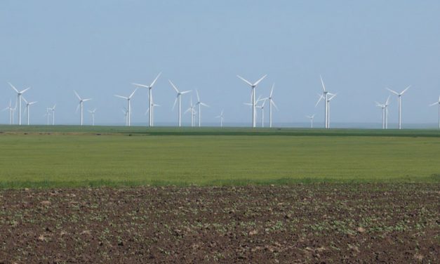 Fără fonduri europene pentru investiţiile în parcurile eoliene şi solare