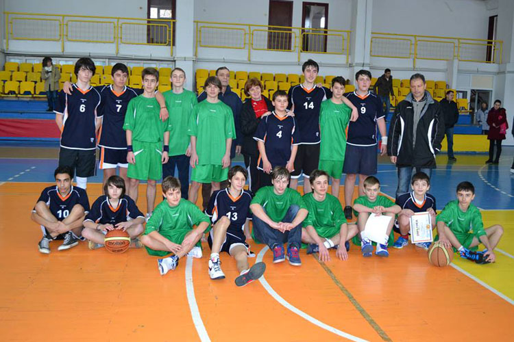 Echipa de baschet a Şcolii Gimnaziale Alexandru Ciucurencu, campioană judeţeană