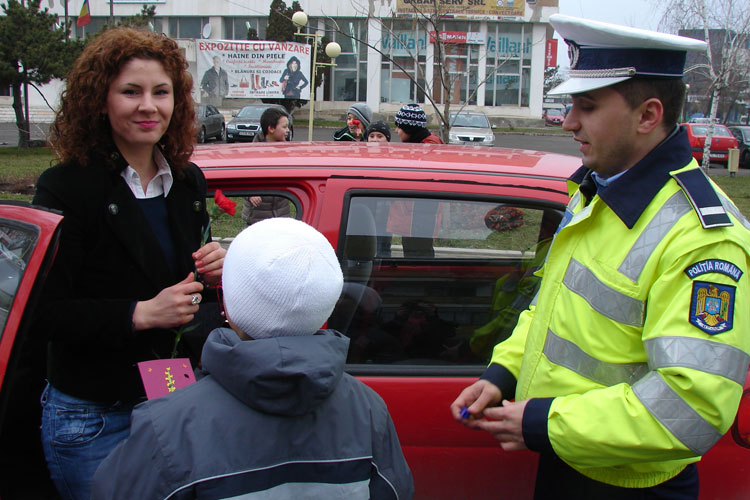 Poliţia Rutieră Tulcea a sărbătorit în trafic ziua de 1 martie