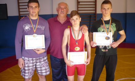 Aur, argint şi bronz la Campionatul Naţional Şcolar la lupte