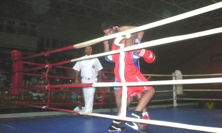 Campionatul naţional de box pentru cadeţi se desfăşoară la Sulina