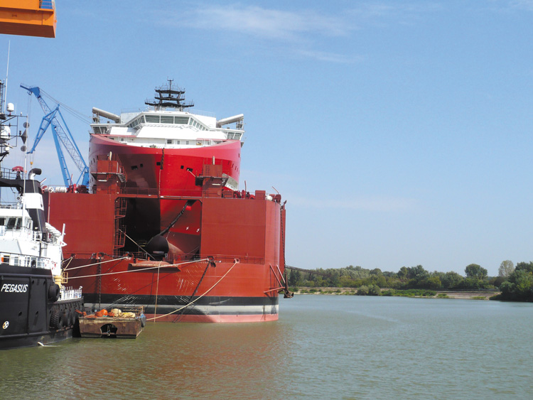 VARD Tulcea a lansat cea mai mare navă offshore construită în România