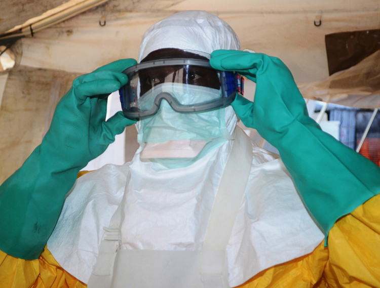 Ebola a băgat în şedinţă autorităţile de la Tulcea