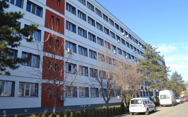 Corpul principal al Spitalului Judeţean de Urgenţă a intrat în reparaţii de consolidare