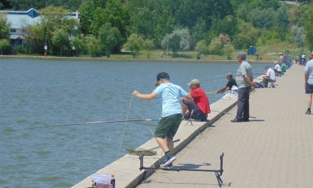 De astăzi, tulcenii au liber la pescuit pe lacul Ciuperca