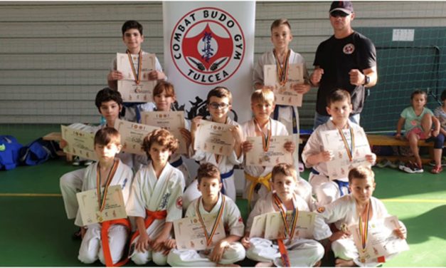 Micuţii karateka pregătiţi de sensei Paul Feodorov s-au întors la Tulcea cu 14 medalii