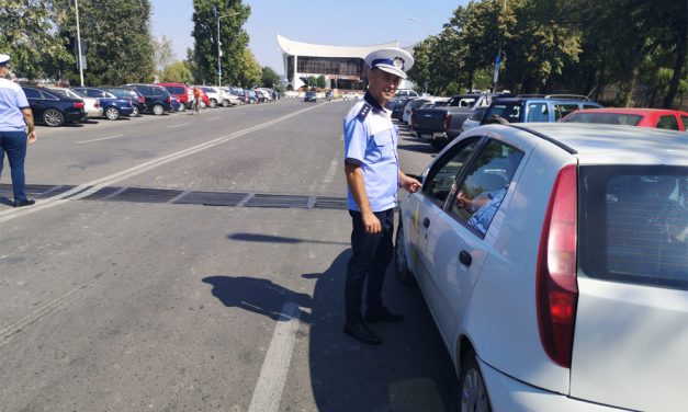 Telefonul mobil, sursa tragediilor în trafic, interzis total la volan în circa două luni