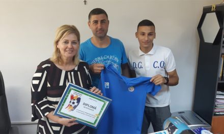 Viceprimarul Andaluzia Luca a primit o diplomă pentru susţinerea minifotbalului