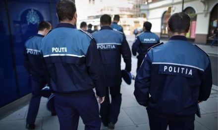 Circa 1000 de poliţişti tulceni vor avea carduri de reducere la Carniprod