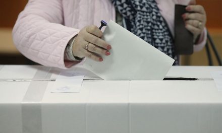 Klaus Iohannis a câştigat primul tur al alegerilor la Tulcea cu 39,26%