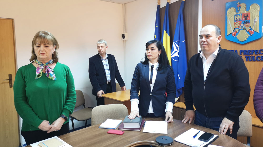 Carmen Caloianu a depus jurământul în funcţia de subprefect al judeţului