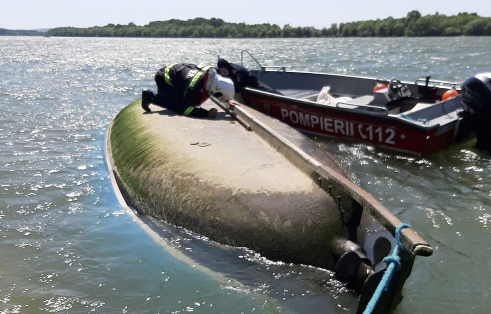Ambarcaţiune cu 11 persoane răsturnată pe Dunăre: conducătorul  a dispărut în apele fluviului