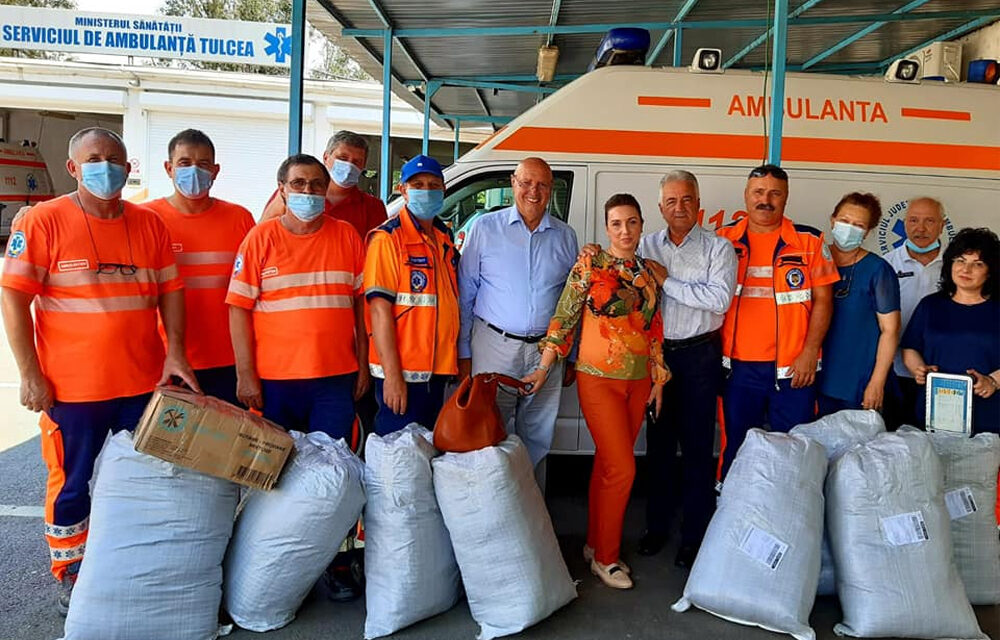 Asociaţia „Totul este Posibil” şi primarul Hogea, cu donaţii la Ambulanţa Tulcea