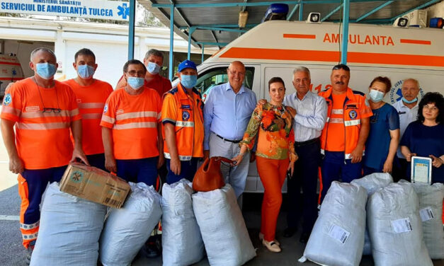 Asociaţia „Totul este Posibil” şi primarul Hogea, cu donaţii la Ambulanţa Tulcea