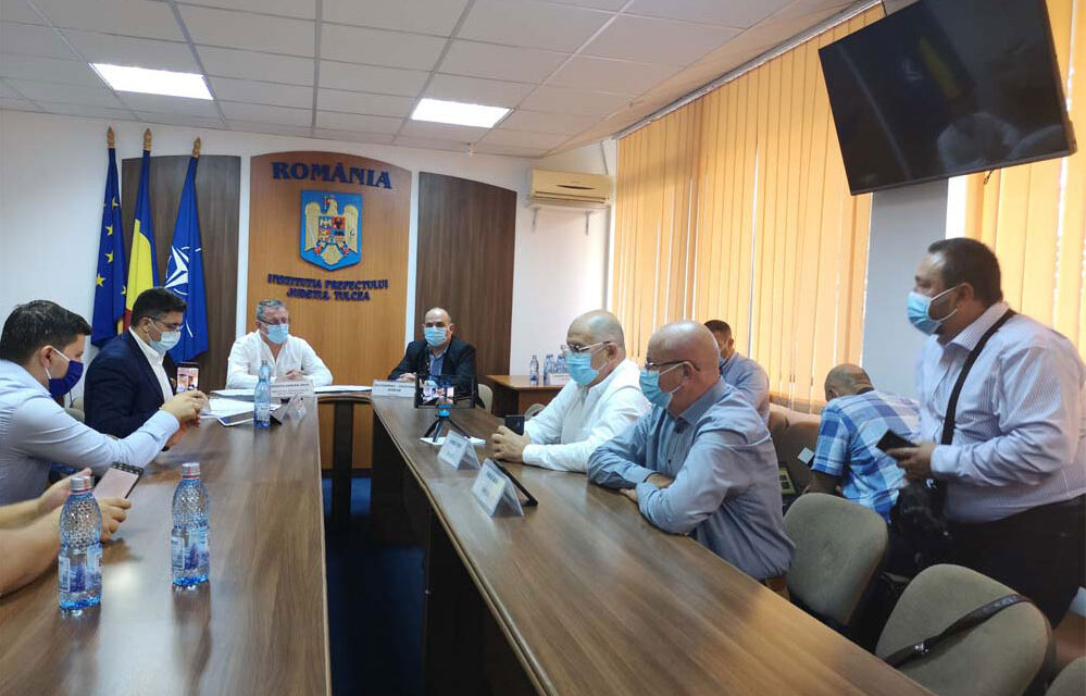 Ministrul Oros, la Tulcea: „Fermierii vor simţi în conturile lor banii pentru despăgubirile create de secetă şi pandemie”