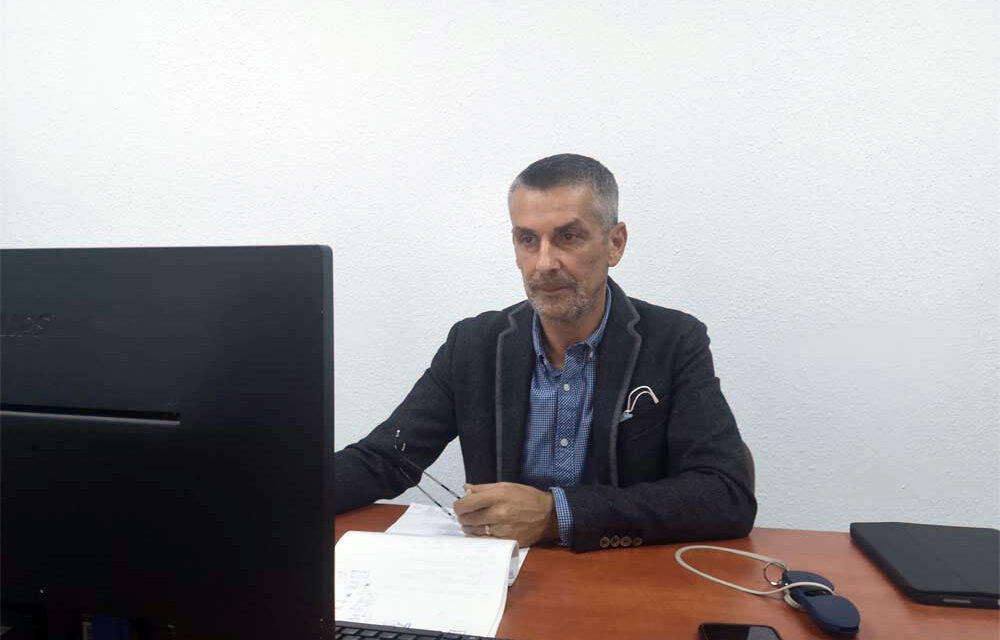 Temă pentru directorii din Primăria Tulcea: reducerea bugetelor cu minim 30% din costuri şi salarii