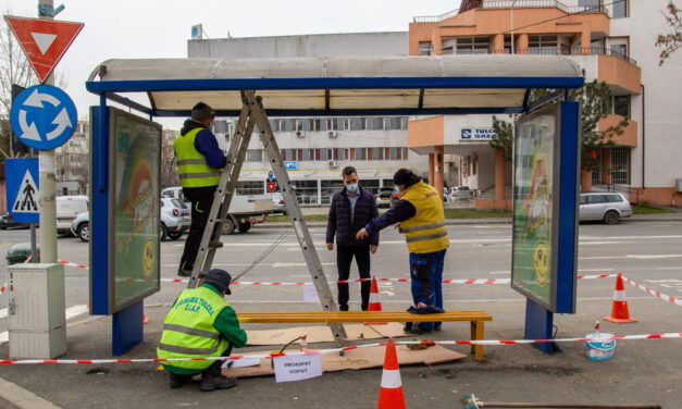 Primăria Tulcea a început reabilitarea staţiilor de autobuz