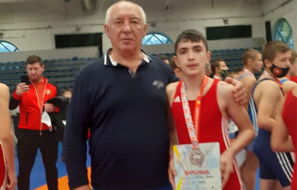 Marian Croitoru, medalie de argint la Finala Campionatului Naţional de Lupte de la Târgu Mureş