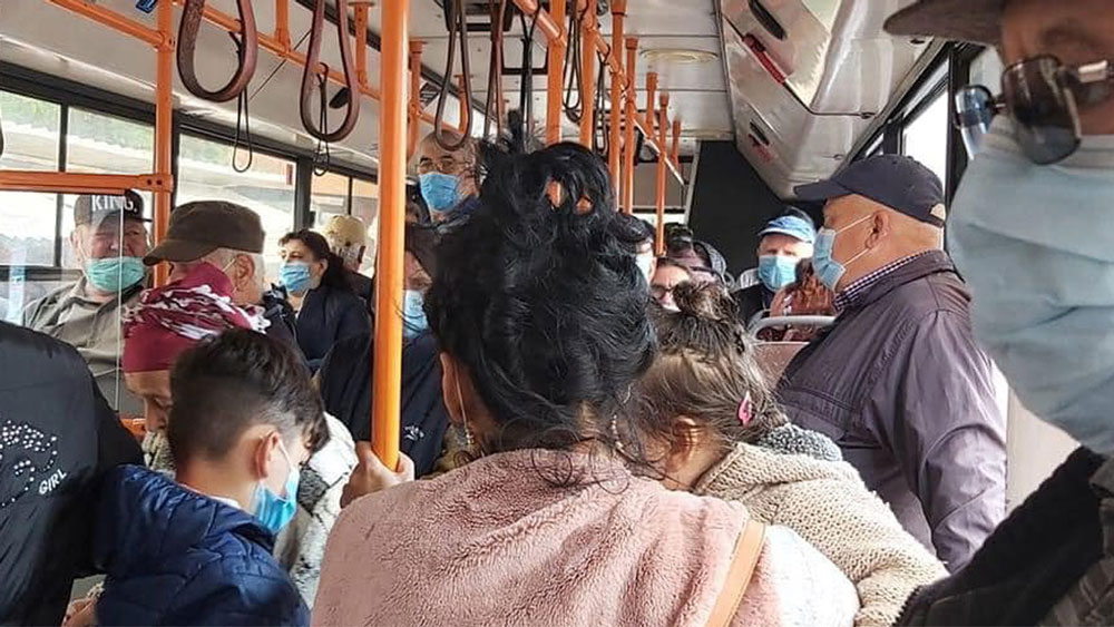 Accesul în autobuzele din municipiu va fi redus, în contextul pandemiei