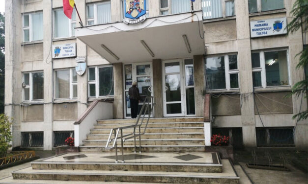 Nevaccinaţii şi netestaţii, acces interzis în Primăria Tulcea şi în serviciile din subordine din cauza COVID-19