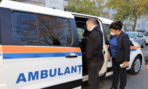 Ambulanţa socială, destinată vârstnicilor, a ajuns în municipiu