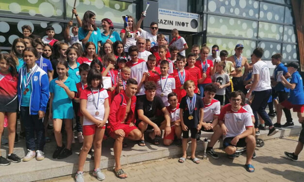 Înotătorii de la Natantibus au participat pentru prima dată la Campionatul Naţional de Bazin Scurt