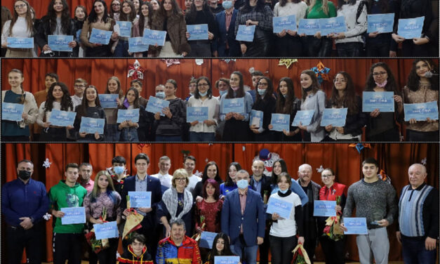 Primarul Ştefan Ilie a premiat elevii şi sportivii cu rezultate excepţionale