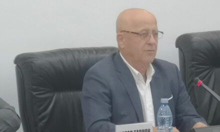 Preşedintele Horia Teodorescu renunţă la administraţia publică