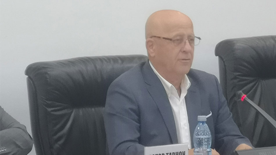Preşedintele Horia Teodorescu renunţă la administraţia publică