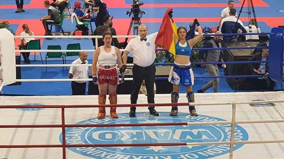 Amalia Ţugui, medaliată cu aur în semifinala Campionatului Mondial de Kickboxing WAKO