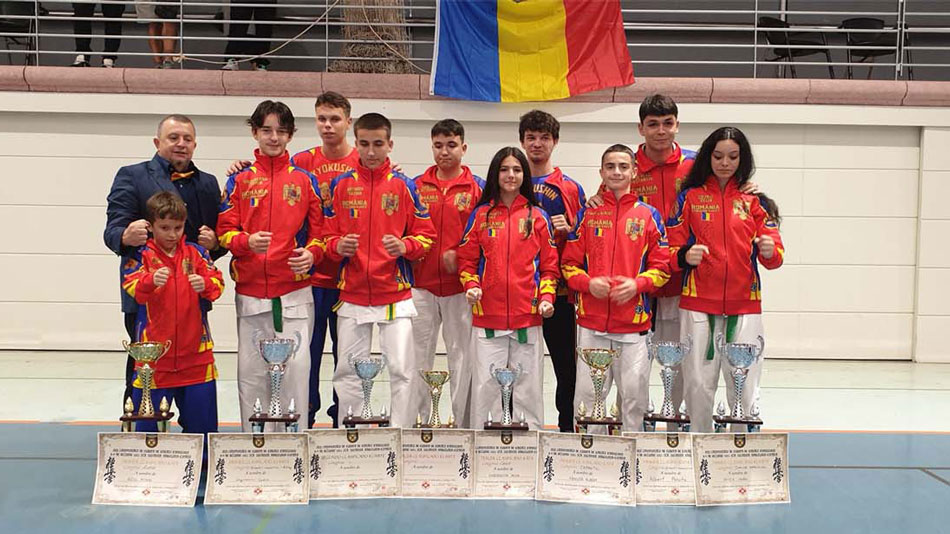 Karatiştii lui Pănuţă au “recidivat”: 12 medalii la Turneul Naţional de Kyokushin Karate