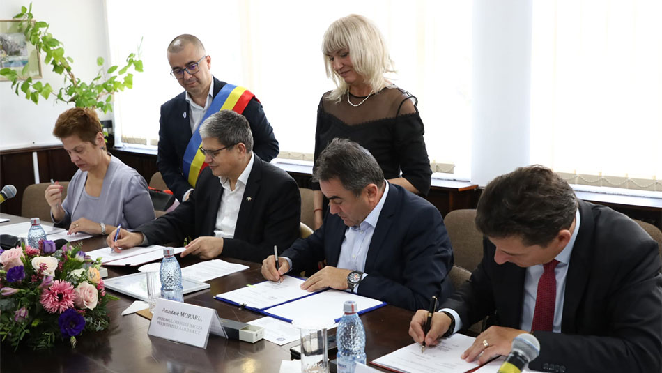 Ministrul Marcel Boloş la semnarea proiectului Aquaserv: „Suntem prezenţi la o zi istorică”