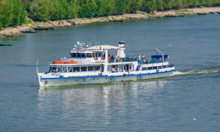 Transportul naval de persoane din Delta Dunării, în dezbatere publică