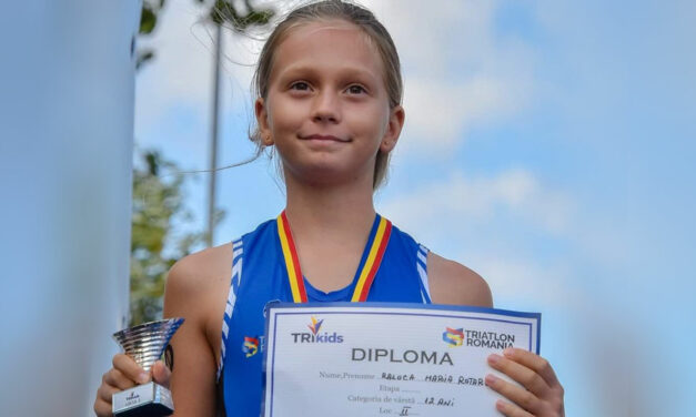 Tulceanca Raluca Rotaru, locul I în topul Triatlon România, la categoria 12 ani