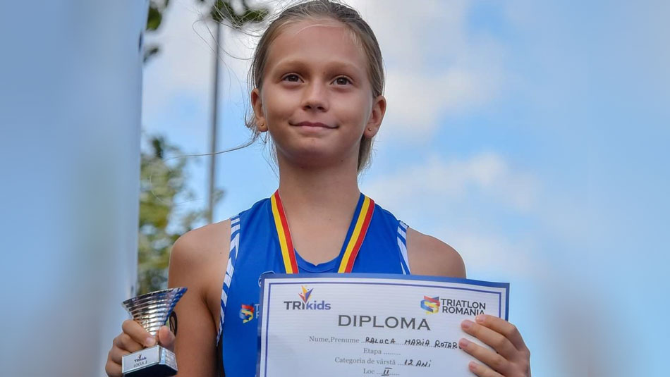 Tulceanca Raluca Rotaru, locul I în topul Triatlon România, la categoria 12 ani