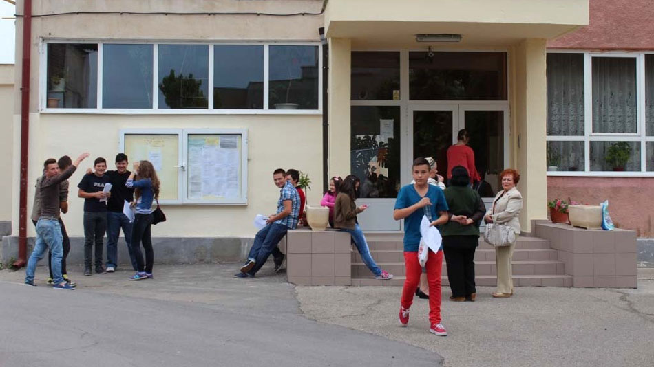 Primarii, trimişi să expertizeze şcolile pentru rezistenţa la cutremur