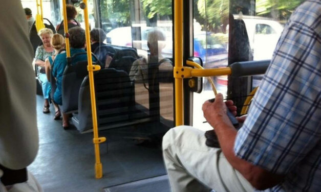 Creşte numărul de pensionari tulceni care vor beneficia de călătorii gratuite cu autobuzul