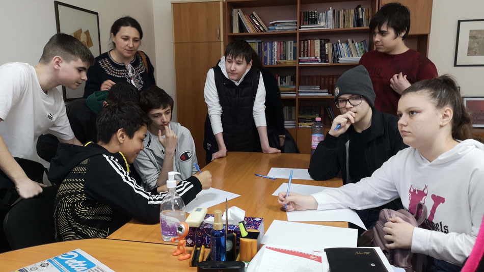 Elevii Şcolii “Ioan Neniţescu”, în vizită la redacţia ziarului Delta