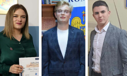 Trei tineri din Tulcea, reprezentanţi pentru o zi ai Primăriei, Prefecturii şi Consiliului Judeţean