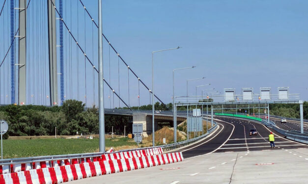 Podul peste Dunăre, inaugurat. Este proiectat să dureze 120 de ani, iar şoferii nu plătesc taxă de trecere în primii 5 ani