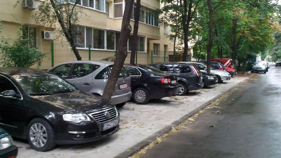 Lucrări pe str. Mihai Eminescu – şoferii sunt rugaţi să parcheze în alte zone