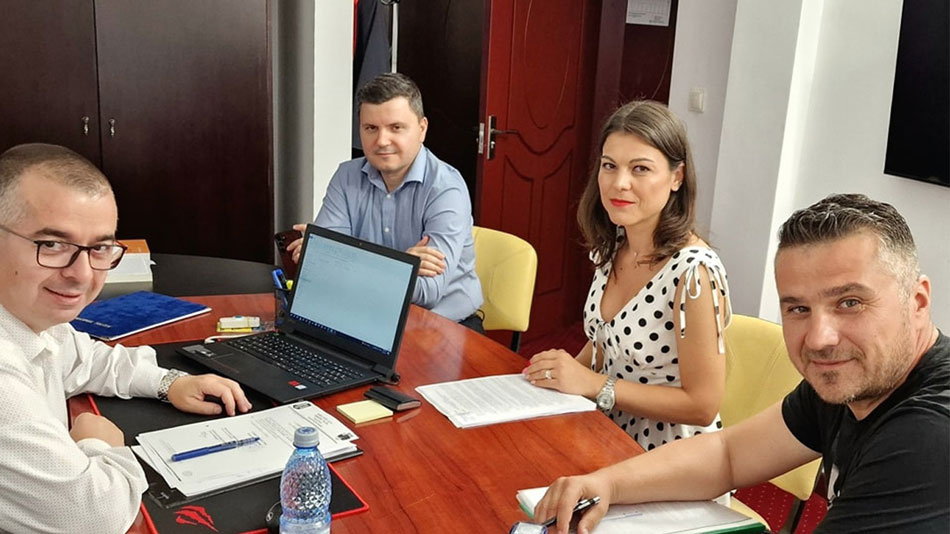Şantiere în municipiu. Primarul Ştefan Ilie a semnat cu Autoprima Serv şi Elcos Grup