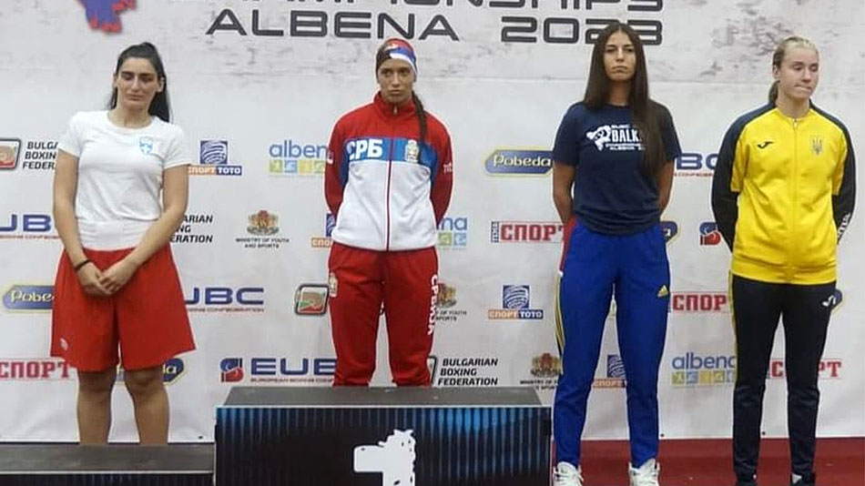 Pugilista Alina Creţu, medalie de bronz la Campionatul Balcanic de Box