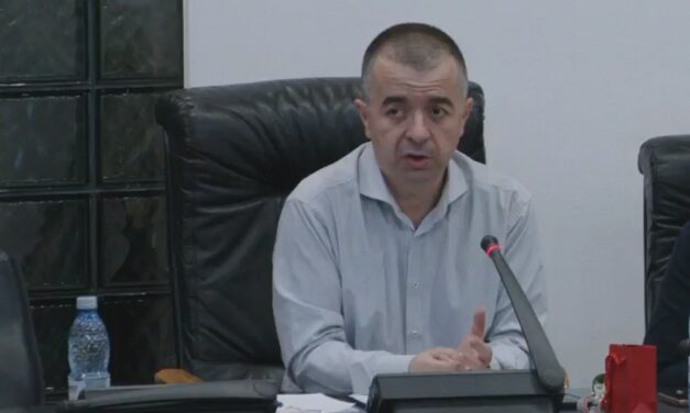 Primarul Ştefan Ilie: „În situaţia în care lucrările nu sunt corecte, constructorul le va remedia, fiindcă sunt în garanţie”