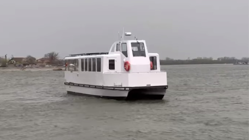 Primăria Tulcea a recepţionat o navă modernă pentru transportul pe Dunăre