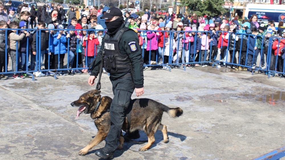 Ziua Poliţiei Române, sărbătorită în centrul municipiului