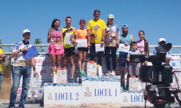 Maratonul Nisipului Marea Neagră: Cornel Vasiliu şi Nicoleta Ciortan, campioni la cursa de semimaraton