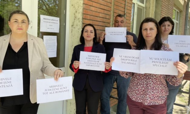 Protest spontan la Arhivele Naţionale Tulcea