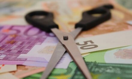 Anulări de datorii şi bonificaţii pentru persoane fizice şi firme. Amnistia fiscală, văzută la Tulcea