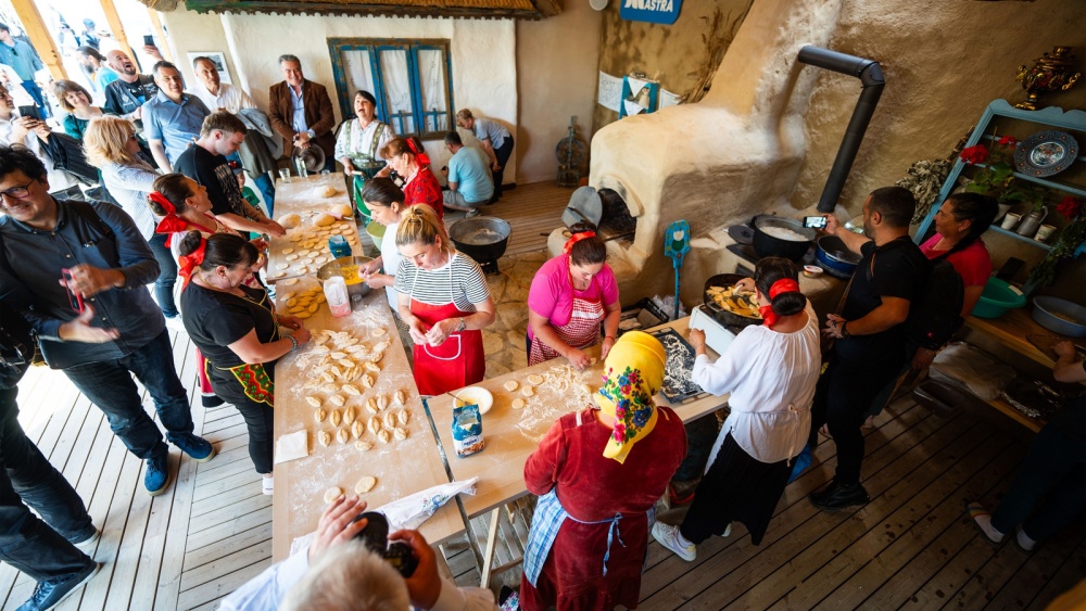 Bucatele şi deliciile tradiţionale, în festival la Tulcea